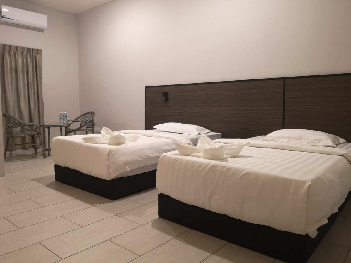 Luna Guesthouse 露娜旅馆 Semporna Esterno foto