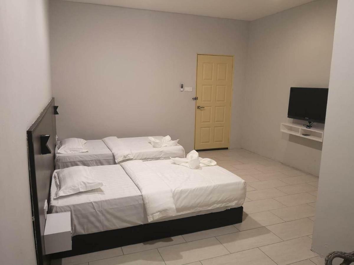 Luna Guesthouse 露娜旅馆 Semporna Esterno foto