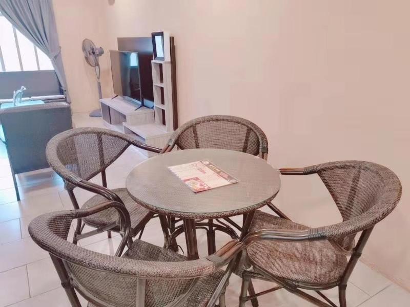 Luna Guesthouse 露娜旅馆 Semporna Esterno foto